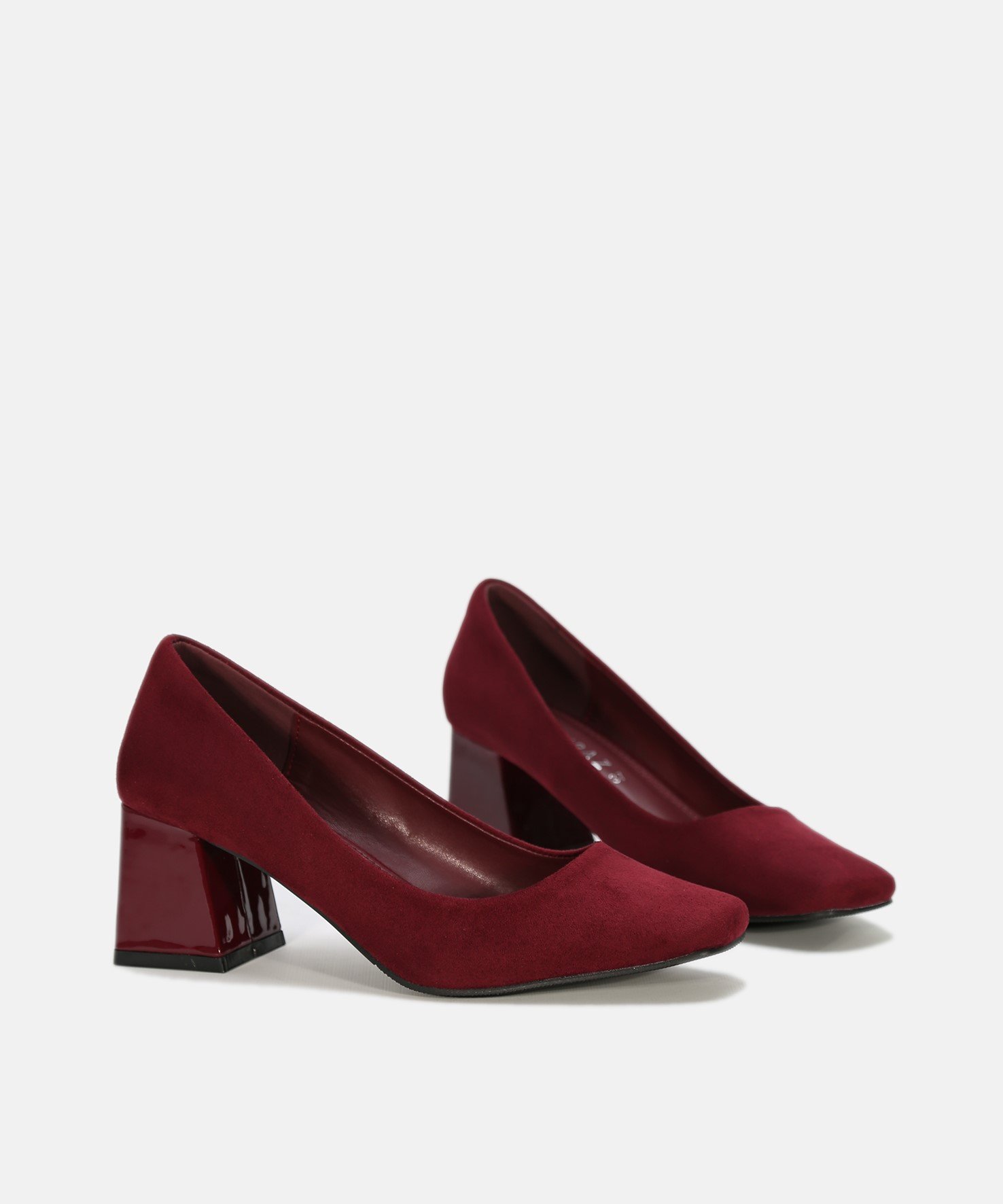 Zapatos tac&oacute;n charol